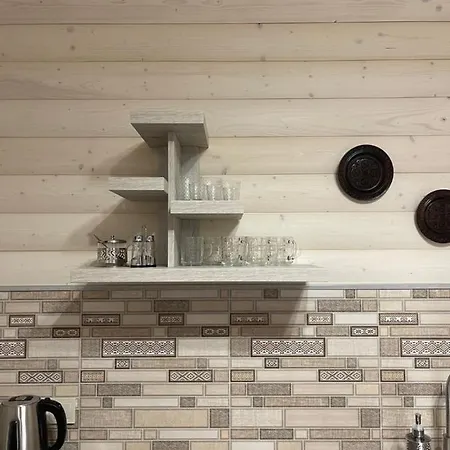 затишна De Luxe Villa Mikulicsin