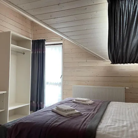 затишна De Luxe Villa