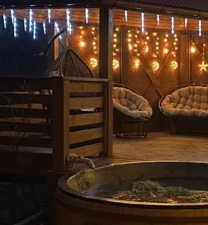 затишна De Luxe Villa Mikulicsin