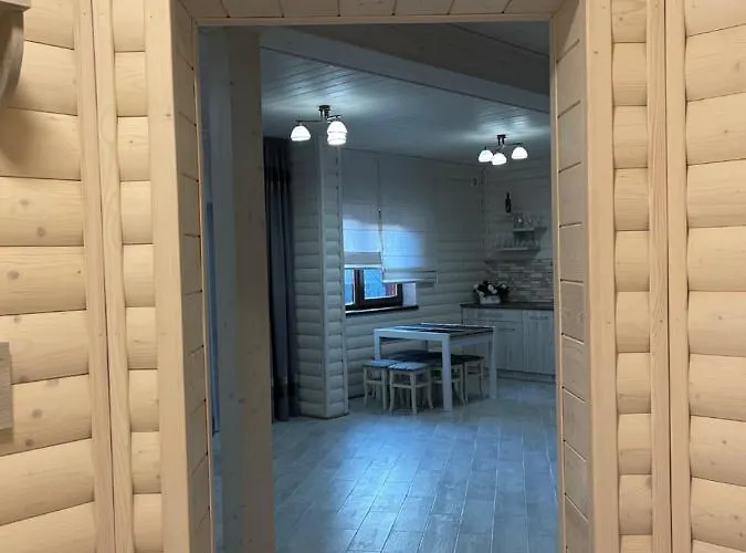 затишна De Luxe Villa Mikulicsin