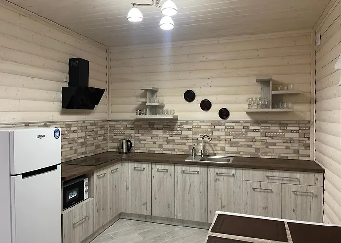 затишна De Luxe Villa Mikulicsin