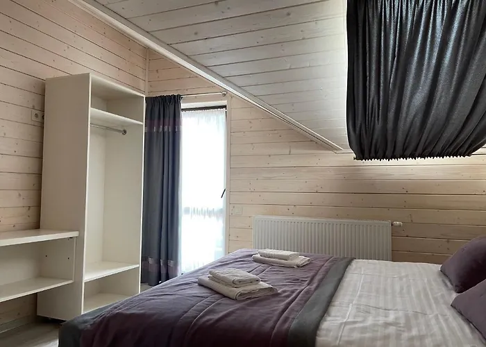затишна De Luxe Villa
