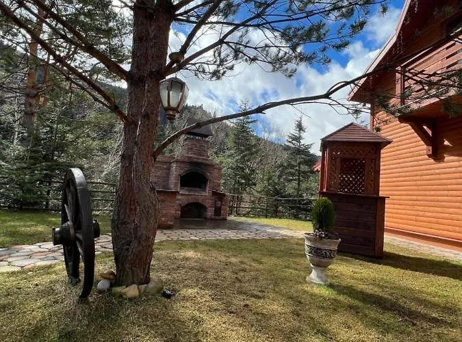 затишна De Luxe Villa *